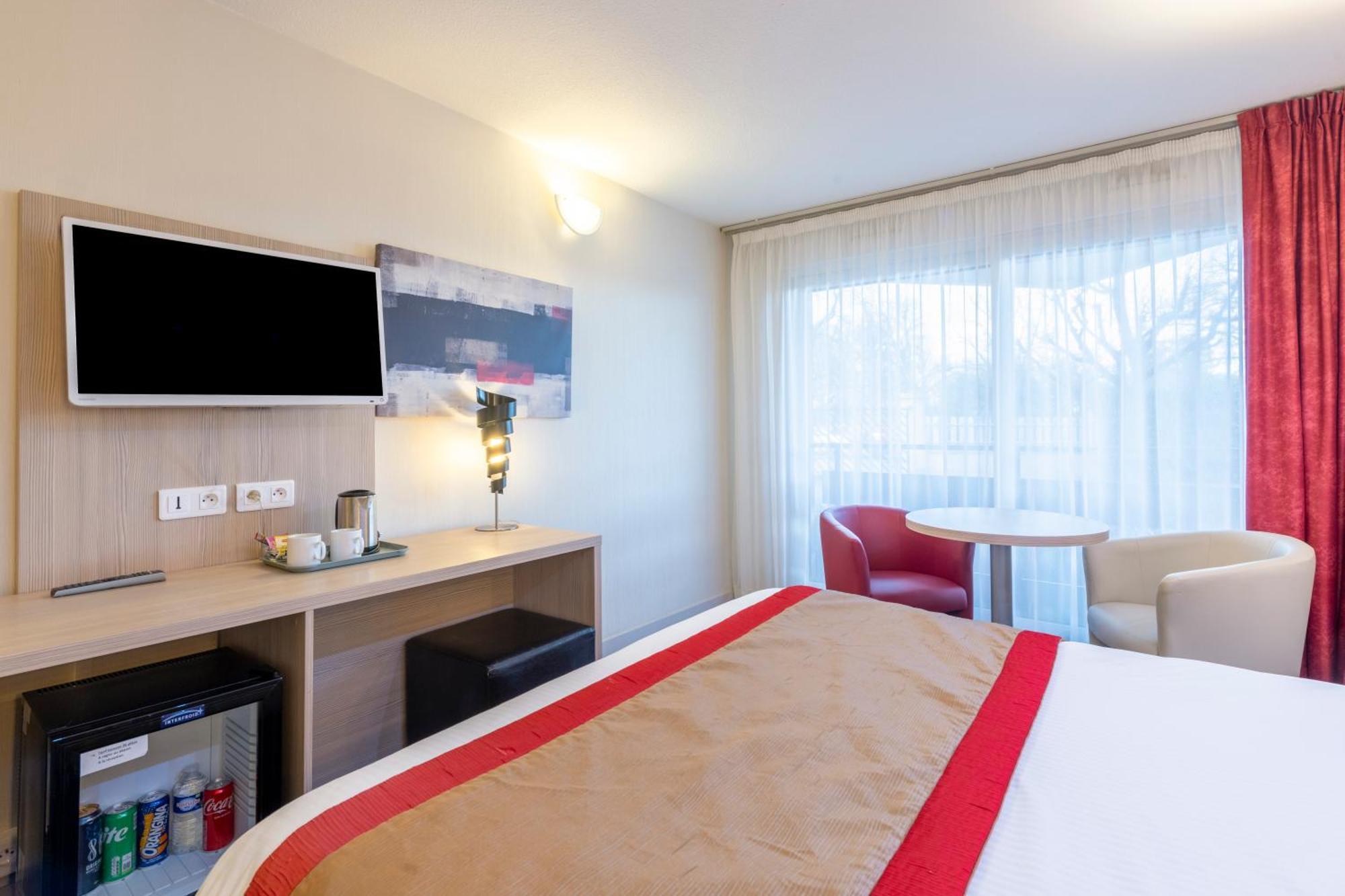 Logis Hotel Arc En Ciel Тонон-ле-Бен Стая снимка