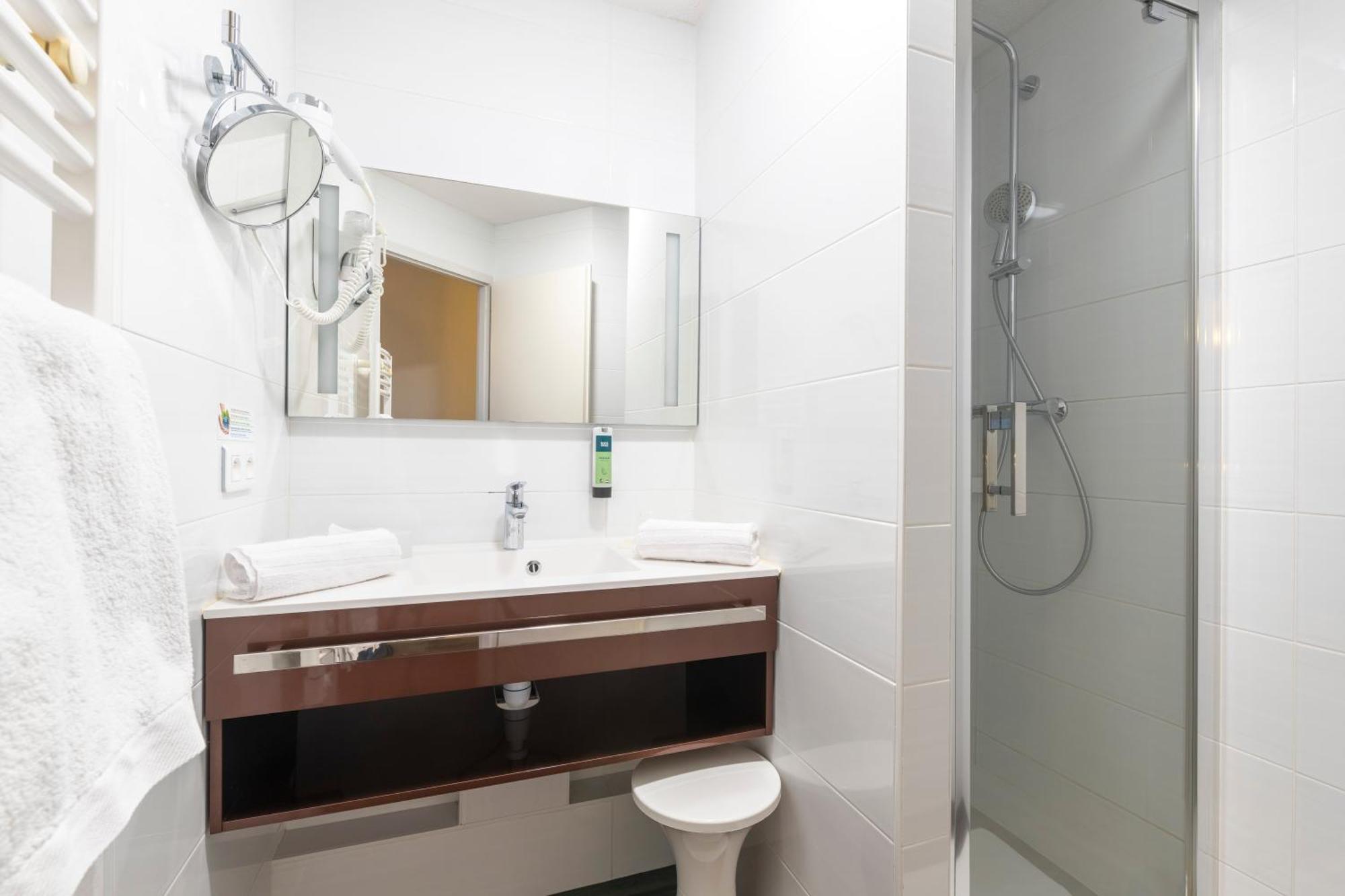 Logis Hotel Arc En Ciel Тонон-ле-Бен Екстериор снимка