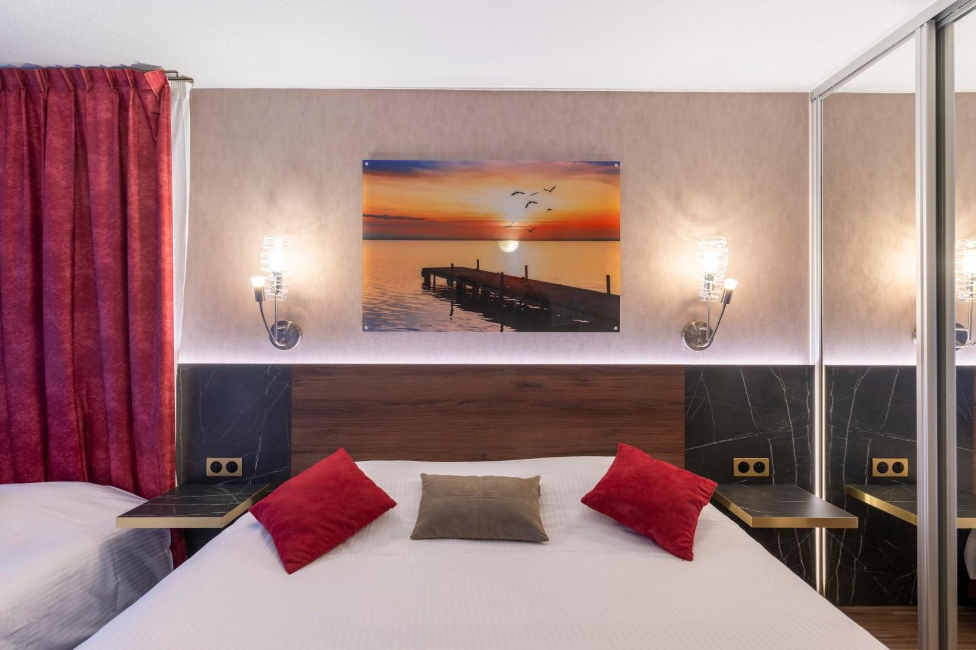 Logis Hotel Arc En Ciel Тонон-ле-Бен Стая снимка